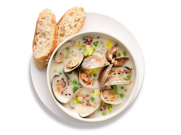 Суп с моллюсками и беконом