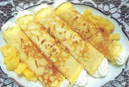 Сырные блинчики с жареными ананасами