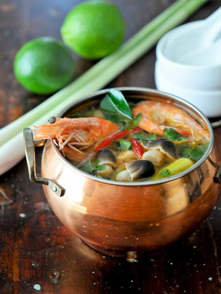 Остро-кислый тайский суп с креветками «Том ям кунг» (Tom Yum Goong)