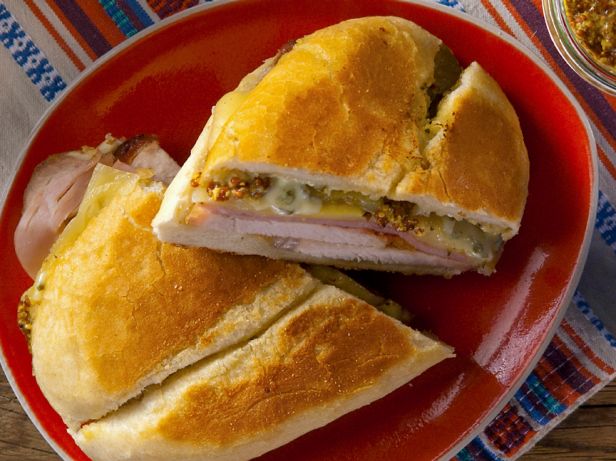 Кубинский сэндвич с пастой Мойо