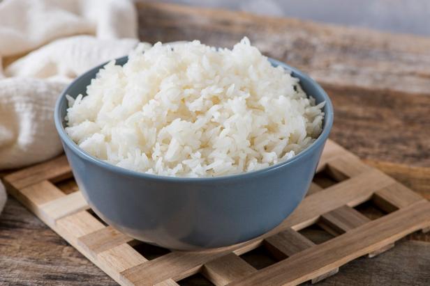 Рис рассыпчатый с чесноком