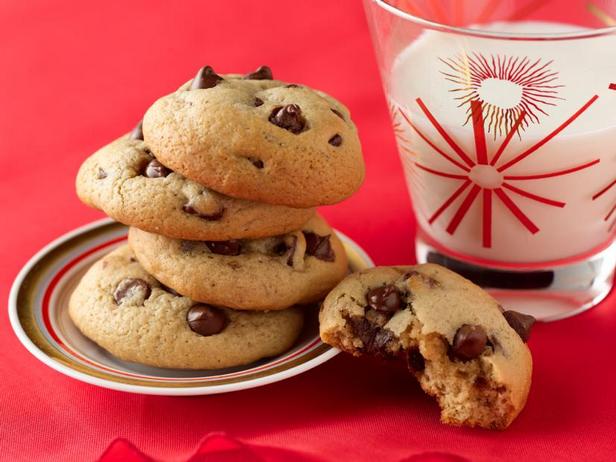 Пошаговый рецепт американского печенья с шоколадной крошкой | Блог Конфаэль